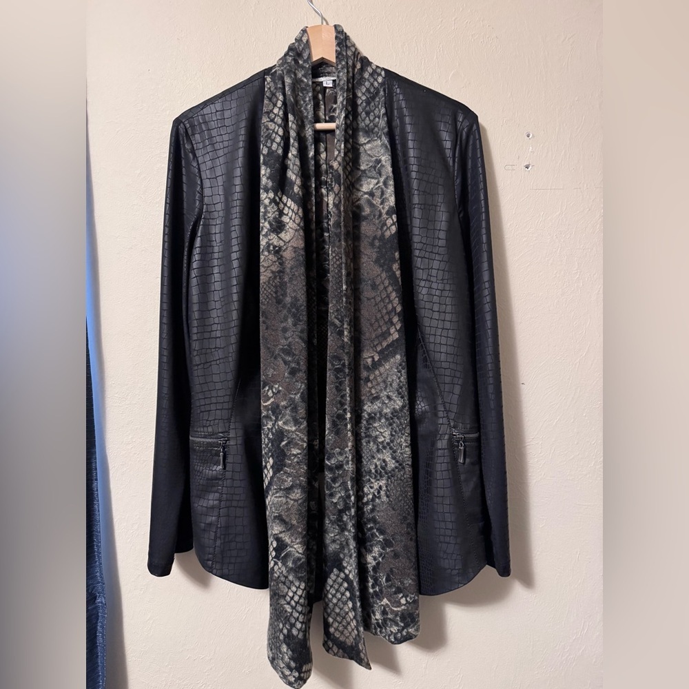 Alberto Makali croc embossed  faux leather jacket with contrast lapel Size Large